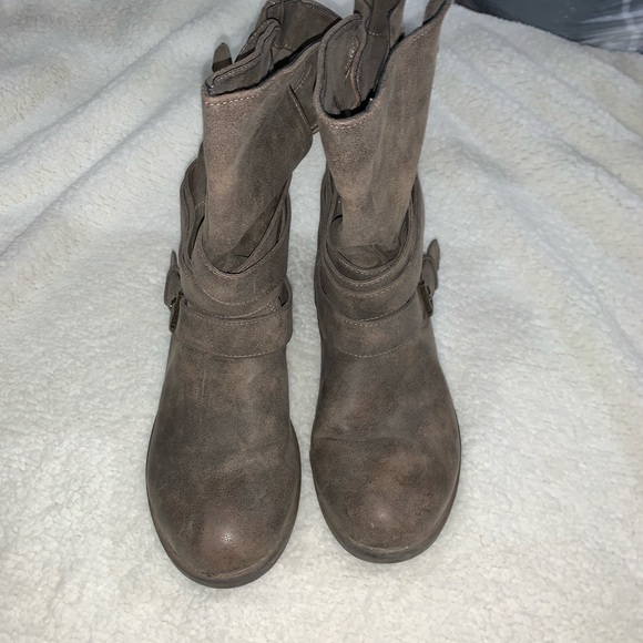 Fall Boots - Picture 3 of 3